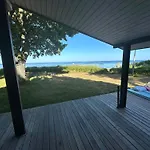Сasa de vacaciones House In 1st Row To