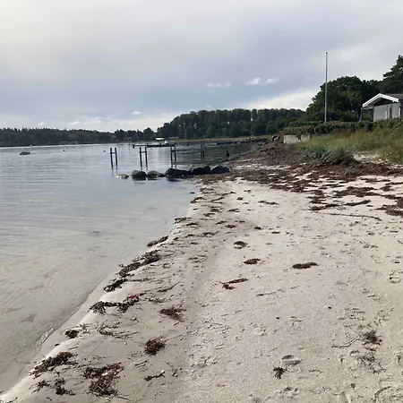 בית נופש House In 1st Row To הדרסלב
