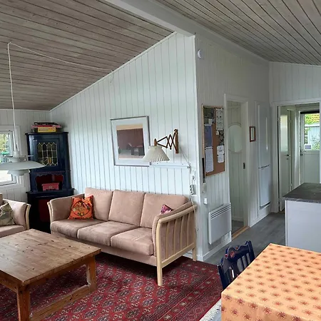 House In 1st Row To בית נופש