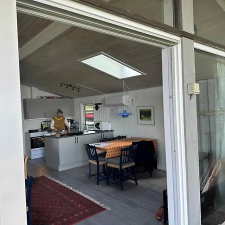 House In 1st Row To * הדרסלב