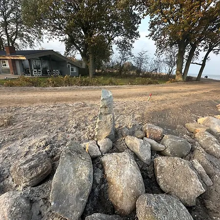 House In 1st Row To