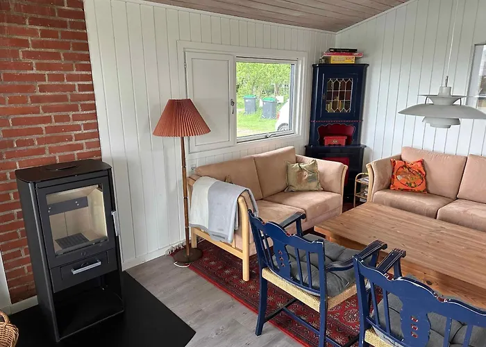 House In 1st Row To * הדרסלב