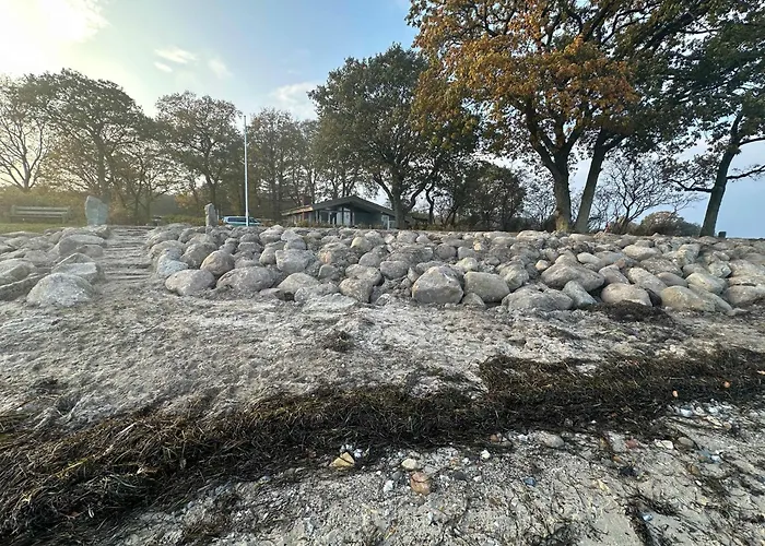 House In 1st Row To בית נופש