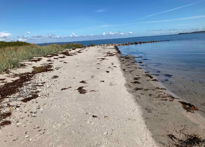 House In 1st Row To הדרסלב