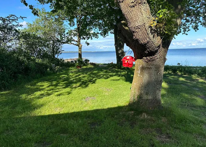 House In 1st Row To בית נופש