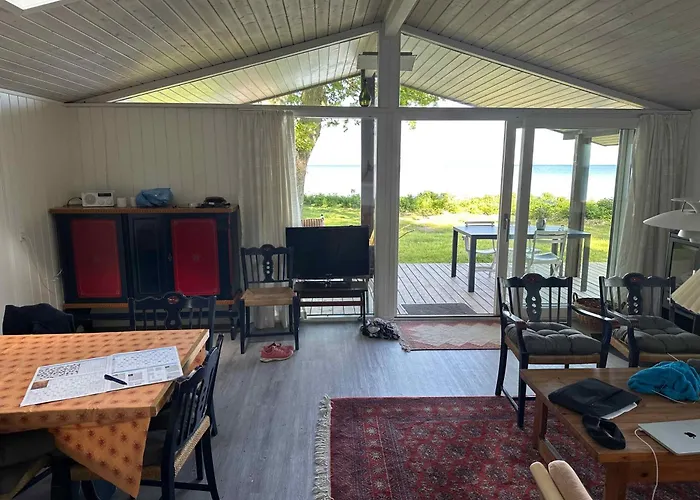 House In 1st Row To * הדרסלב