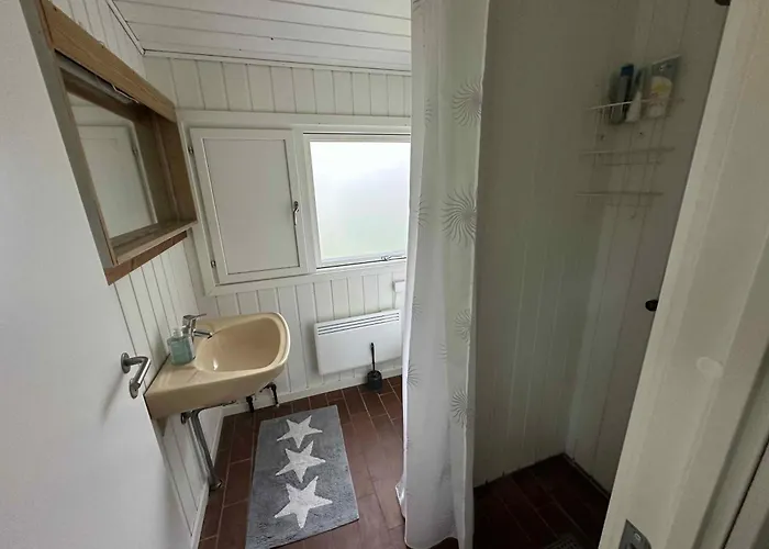 House In 1st Row To הדרסלב