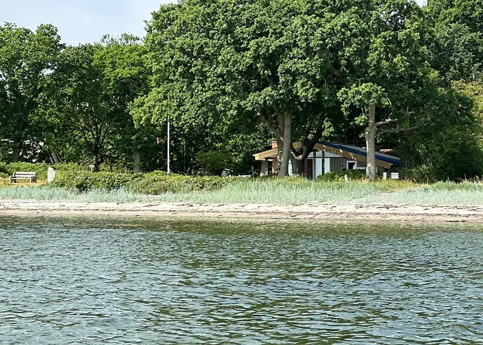 House In 1st Row To בית נופש הדרסלב